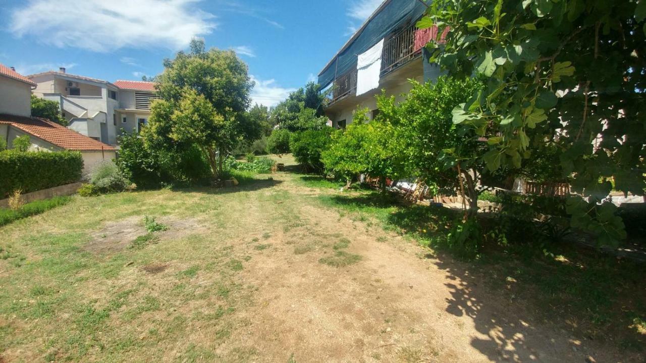 Family Apartment Near Beach Biograd Na Moru Exterior photo